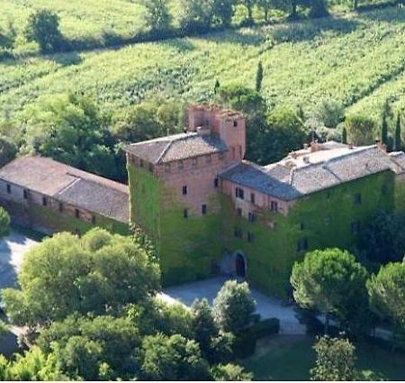 Monteroni dʼArbia Castello Di San Fabiano Guest House المظهر الخارجي الصورة